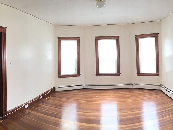 3rd image of 14 Saint George Ave #2