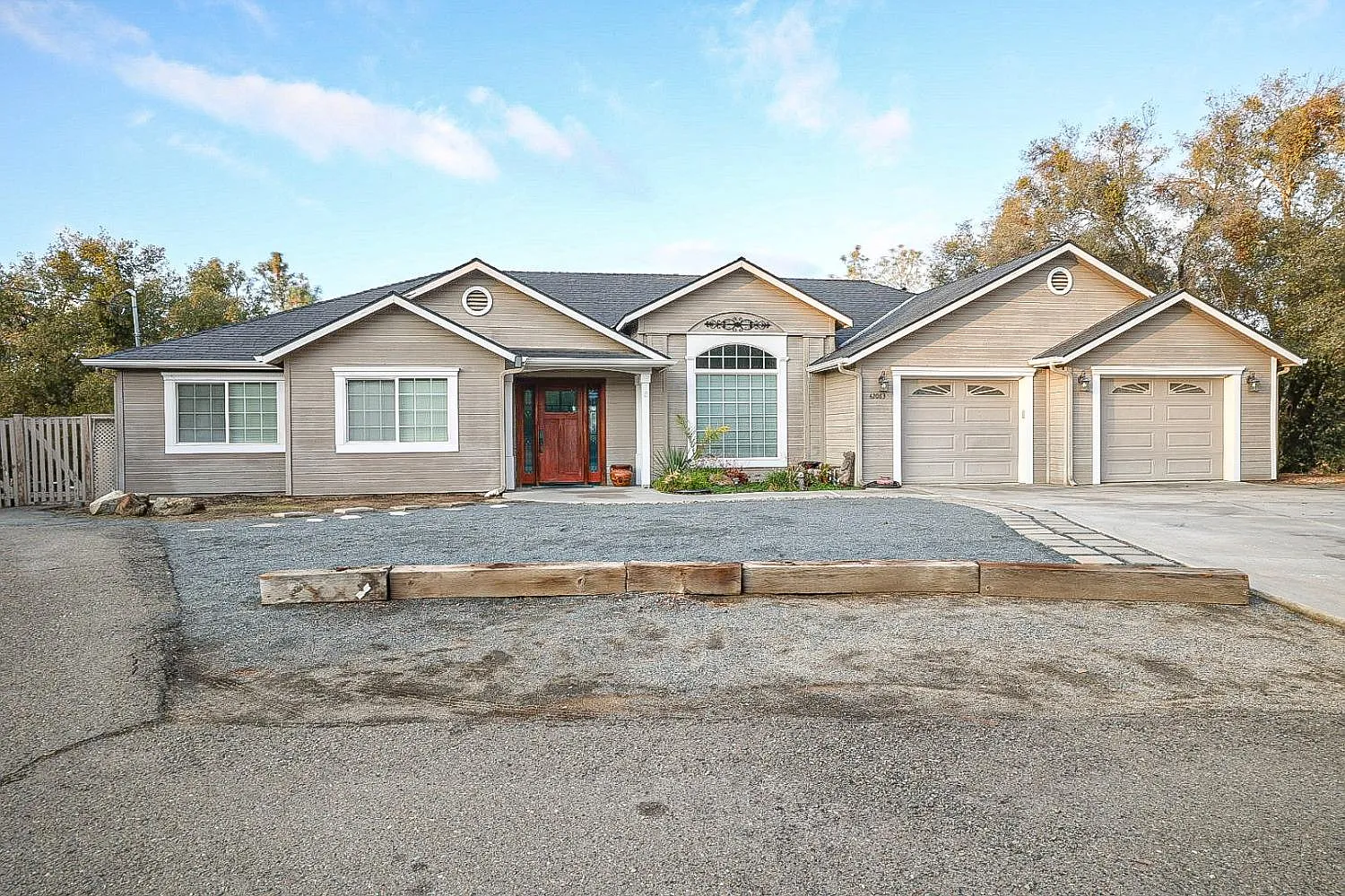 42063 Starlight Dr photo 1