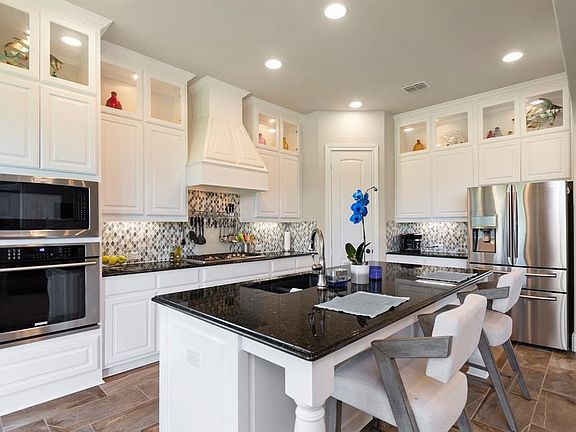 5th image of 1608 Serra Dr