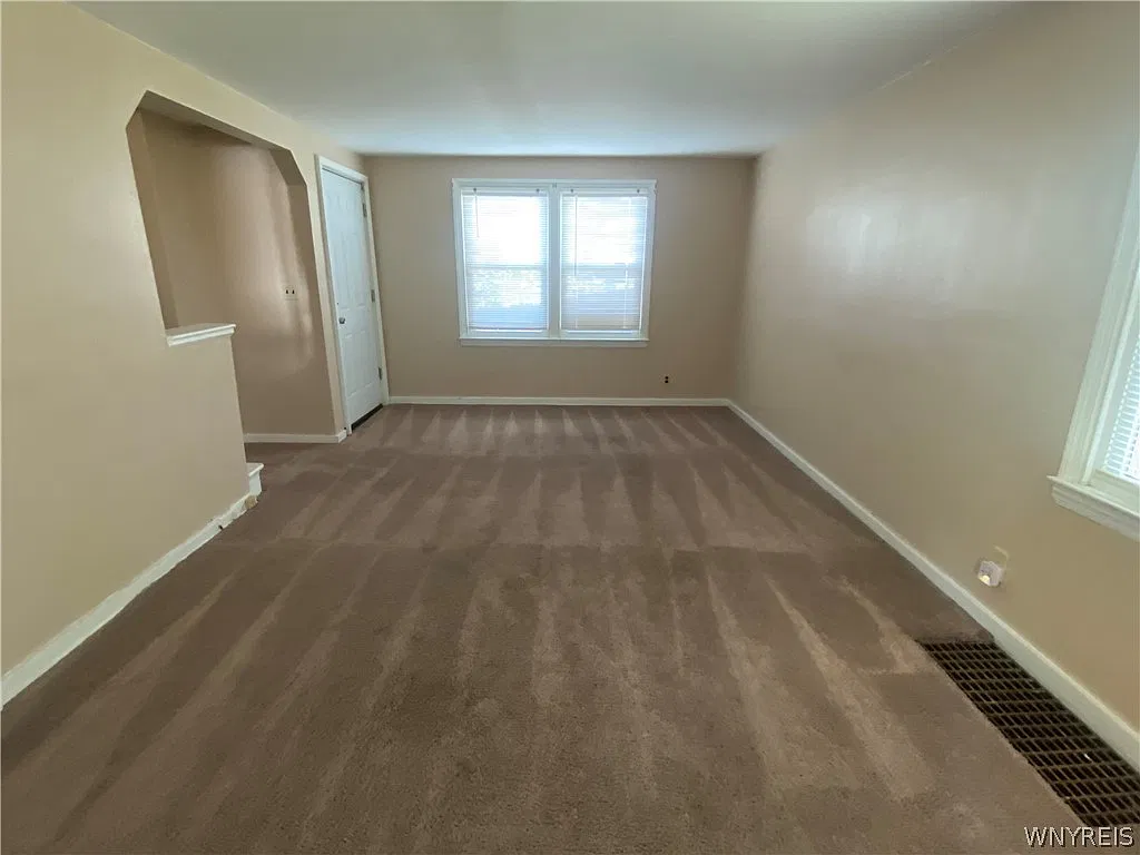 2 bed, 1.0 bath, 896 sqft, $1,150 — Photo 4