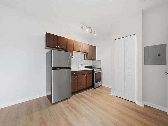 5th image of 1627 N Humboldt Blvd #727