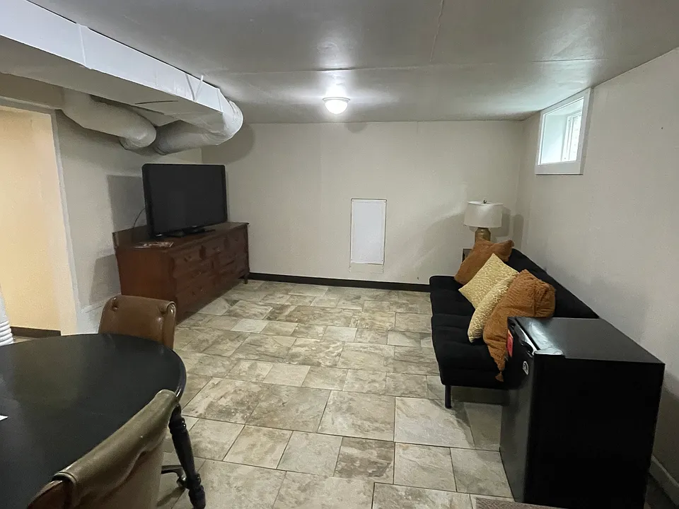 3008 West St #3