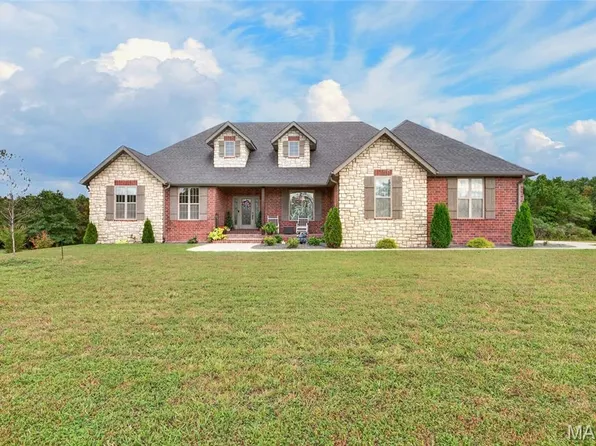 19160 Promise Dr, Lebanon, MO 65536