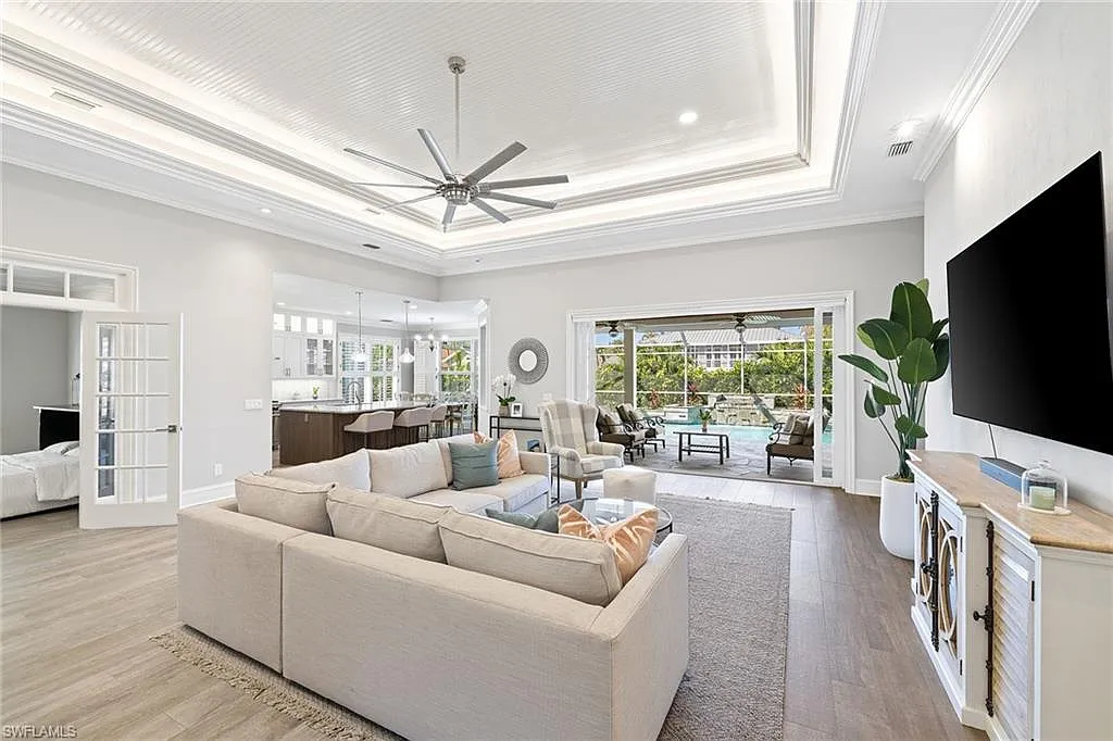 3 bed, 2.5 bath, 2653 sqft, $25,000 — Photo 4