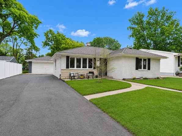 109 S Elm St, Palatine, IL 60067