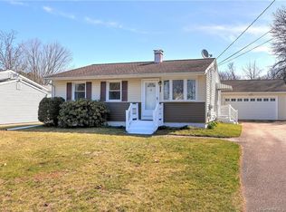 105 Sunset Dr, Derby, CT 06418