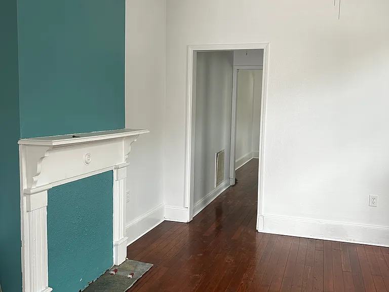 1206 Bartholomew St — Photo 9