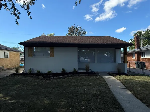 24721 Ursuline St, Saint Clair Shores, MI 48080