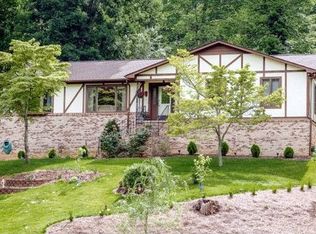 15 Surrey Run, Hendersonville, NC 28791