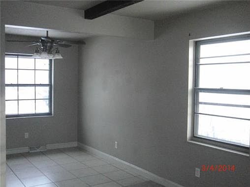 3rd image of 2310 NW Yorkshire Dr