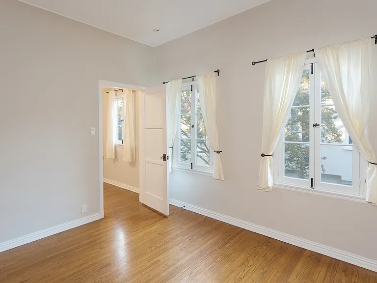1930 N Rodney Dr #1934 — Photo 18