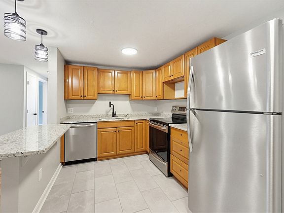 5th image of 1261 Church St APT 85