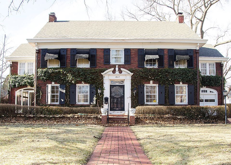1925 Georgian Colonial