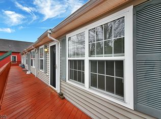 25 Dumont Rd, Far Hills, NJ 07931