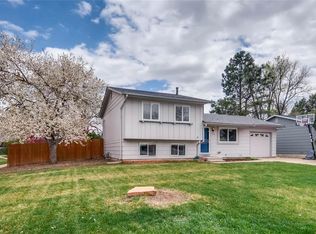 3318 S Iris Ct, Lakewood, CO 80227