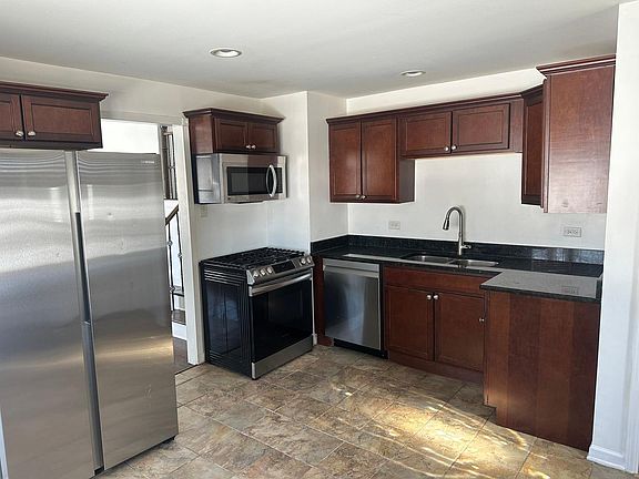 2nd image of 17423 Odell Ave