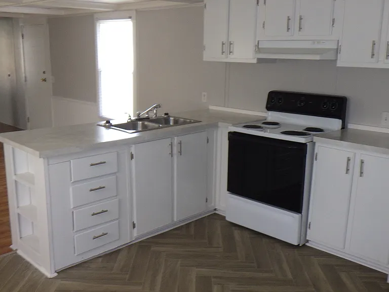 553 Country Ln #7 — Photo 5