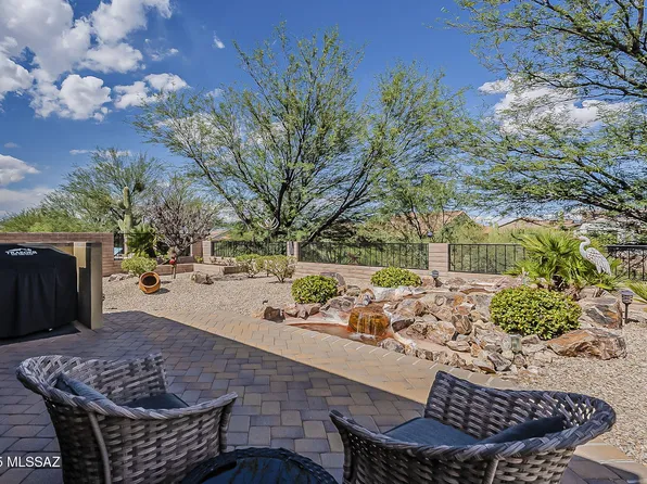 2227 E Thunderchief Dr, Green Valley, AZ 85614