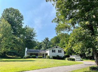 31 Hickory Grove Rd, Fulton, NY 13069