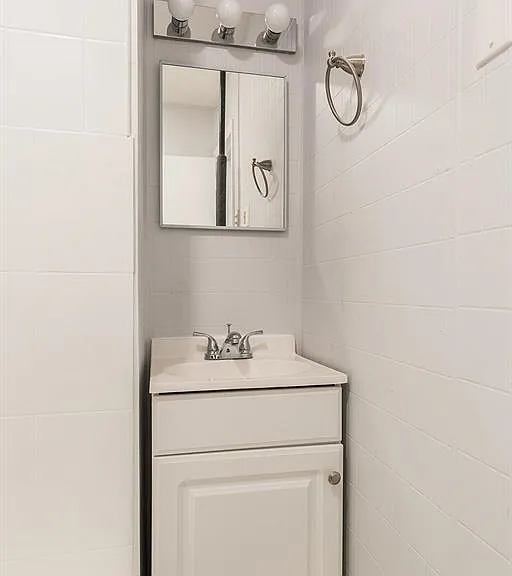 342 Avenue E #1 — Photo 4