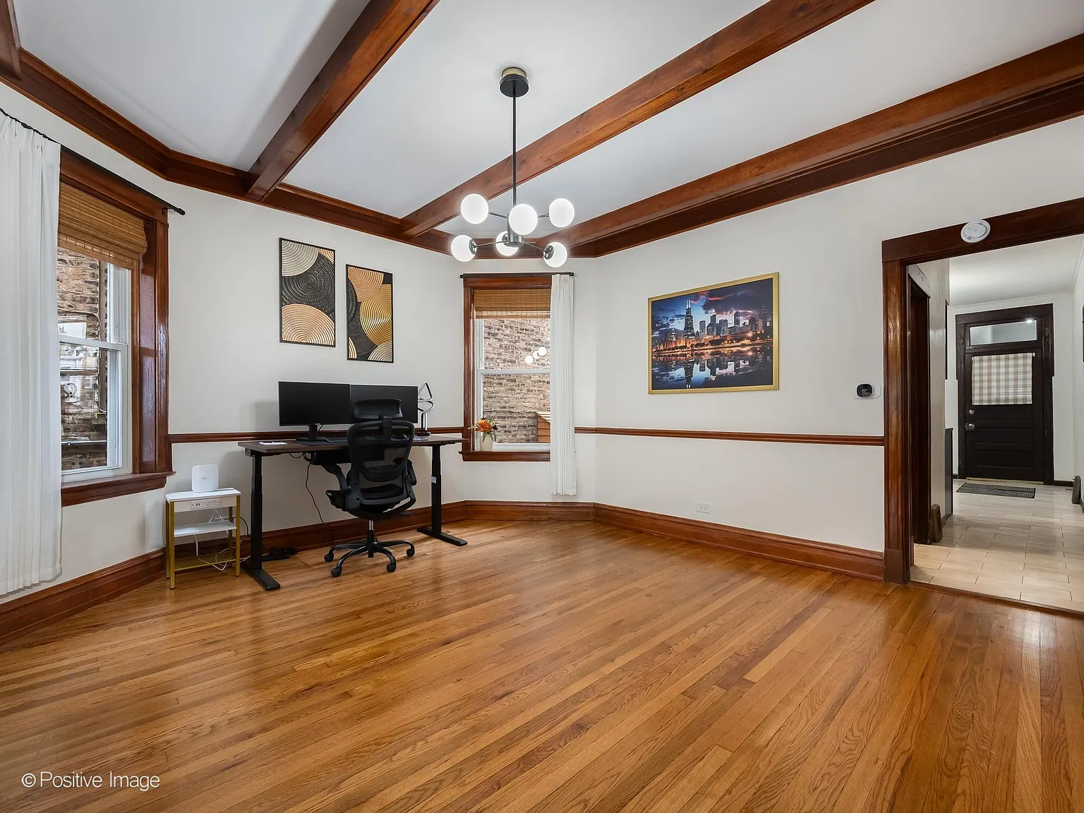 3 bed, 1050 sqft, $4,350 — Photo 4