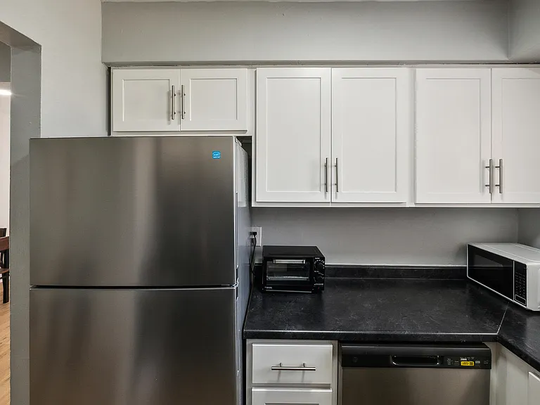 Galloway Court Apartments — Photo 16