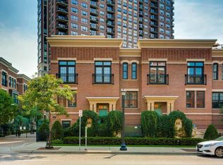531 10th St S, Minneapolis, MN 55404
