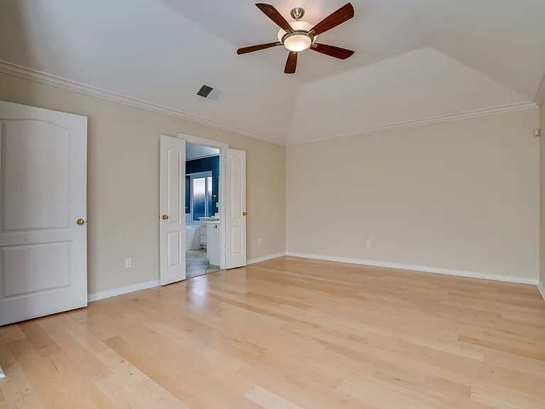2724 Lakehollow Ln — Photo 14