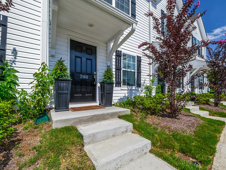 3160 N Hills Dr — Photo 6