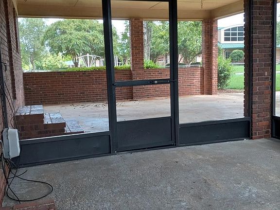 3rd image of 2406 Nottingham Way