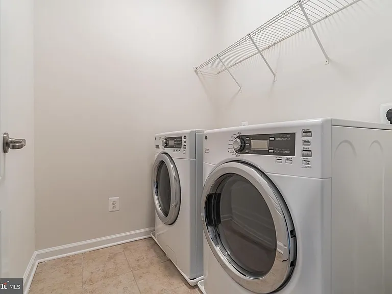 4884 Dane Ridge Cir — Photo 16