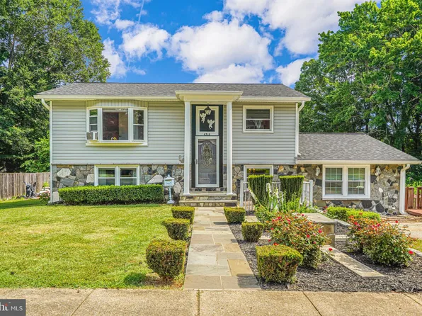 4516 Evansdale Rd, Woodbridge, VA 22193