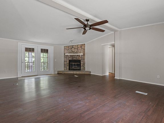 3rd image of 7921 Rolling Manor Dr