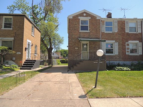 4th image of 4208 Oak St