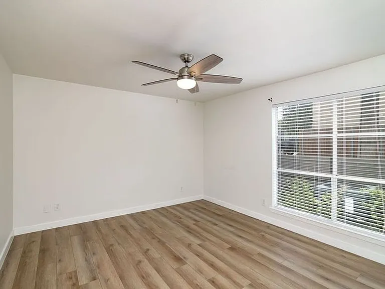2722 Throckmorton St — Photo 29