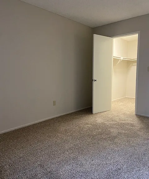 The Enrique Apartments — Photo 36