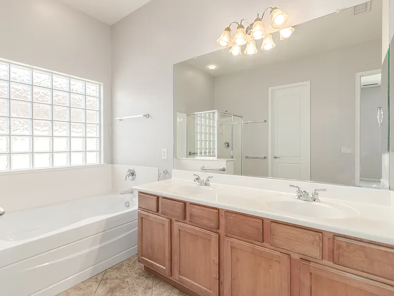2789 N Heritage St — Photo 43