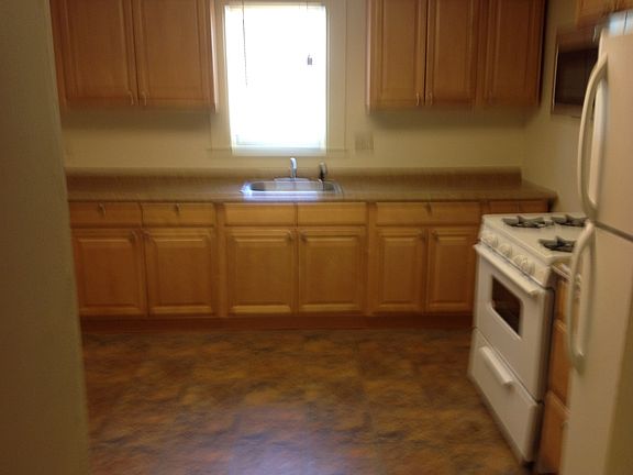 5th image of 290 Greenwich Ave