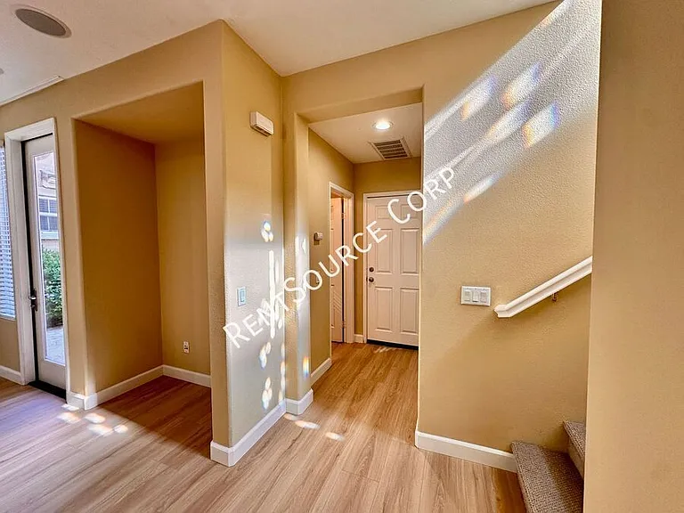 24162 Willowbrooke Ct — Photo 12