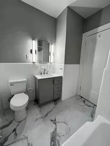 728 Summerlea St #1 — Photo 4