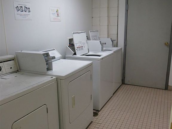 Coin-op Laundry on site