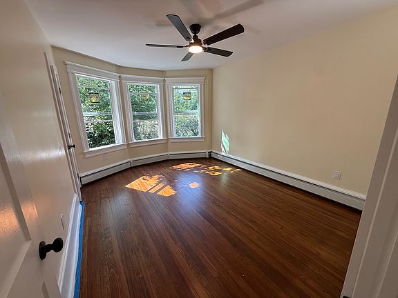 5th image of 378 Rutter Ave