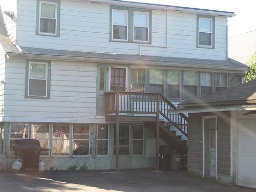 3rd image of 1021 Washington St #1