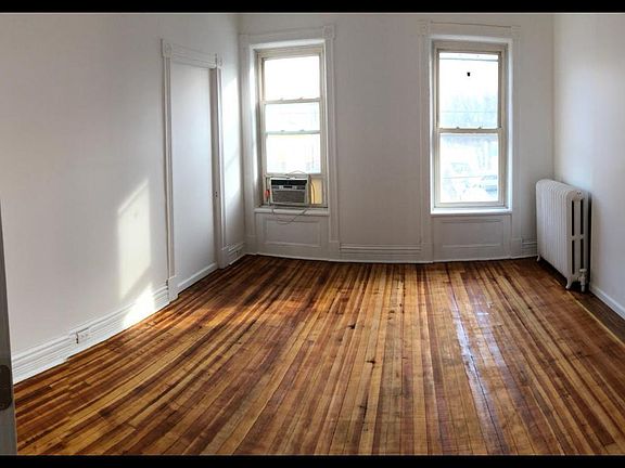 3rd image of 2357 17th St #2