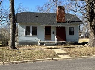 101 N Rhodes St, Salem, MO 65560