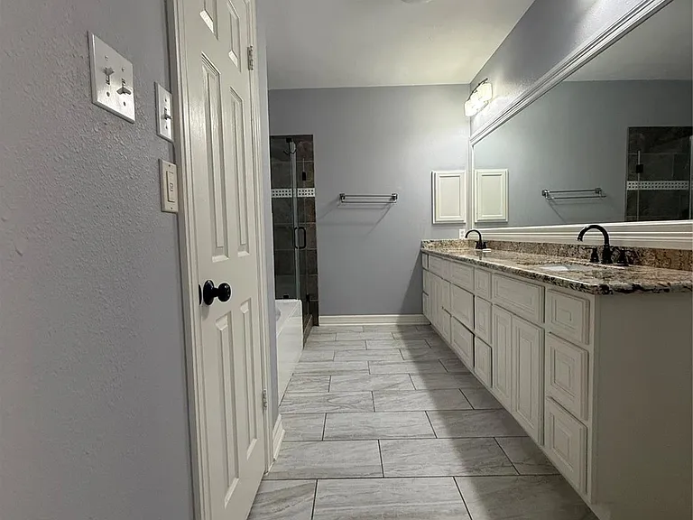 13719 Ortega Ln — Photo 7