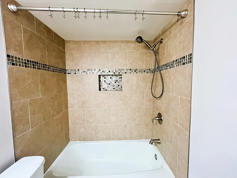 1538 Northgate Sq #12 — Photo 9