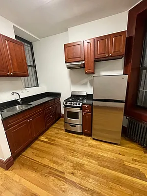 Rented by Bond New York | media 5