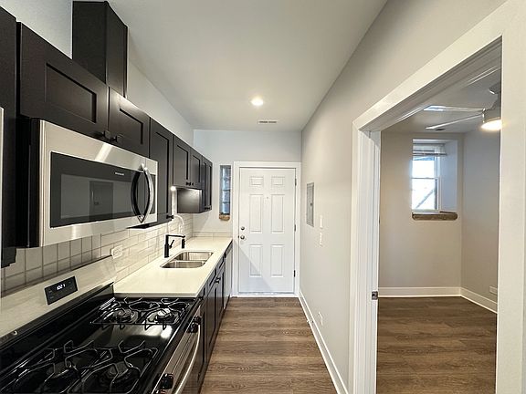 4th image of 3358 W Montrose Ave Unit 3
