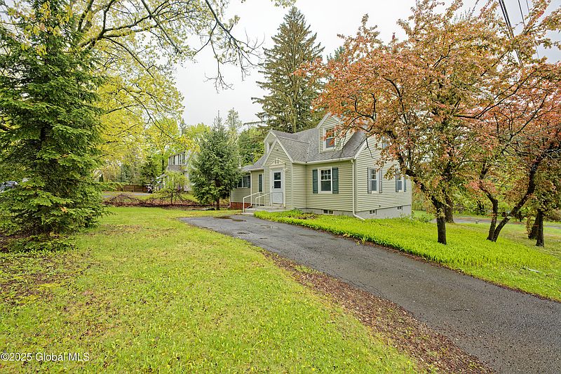 2nd image of 426 N Greenbush Road